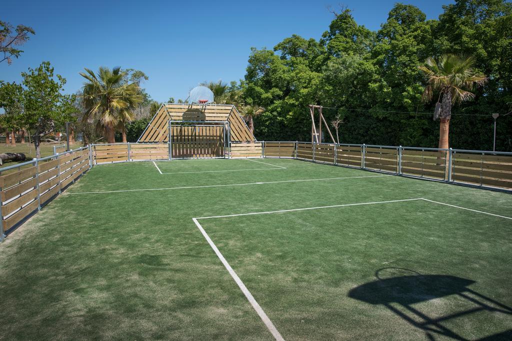 Camping Caledonia Tamarit